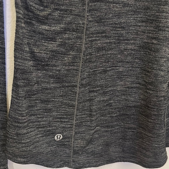 Lululemon Athletica Gray Fitted Long Sleeve Top - Good used condition - Picture 3 of 10